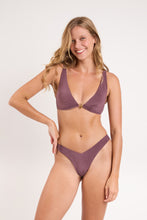Load image into Gallery viewer, Model Front: Rio De Sol Top Top Malibu-Ebano Agnes