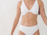 Load and play video in Gallery viewer, Video: Rio De Sol Set Set Sand-White Chantal Kora