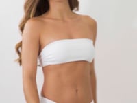 Load and play video in Gallery viewer, Video: Rio De Sol Top Top Sand-White Bandeau-Reto