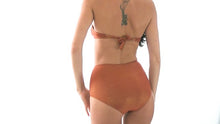 Load and play video in Gallery viewer, Video: Rio De Sol Bottom Calcinha Radiante Canela Hot Pant