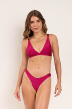 Load image into Gallery viewer, Model Front: Rio De Sol Set Set Shimmer-Desejo Alba Nice-Fio
