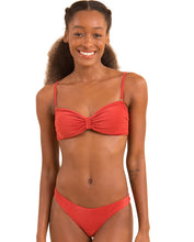Load image into Gallery viewer, Gallery: Rio De Sol Set Set Malibu-Chili Bandeau-Duo Essential
