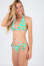 Load image into Gallery viewer, Model Front: Rio De Sol Set Set Dubai Halter-Double Italy
