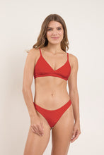 Load image into Gallery viewer, Model Front: Rio De Sol Set Set Shimmer-Liquor Paola Essential-Comfy
