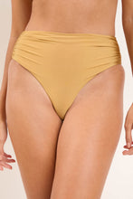 Load image into Gallery viewer, Bottom Fluity-Dourado Amy
