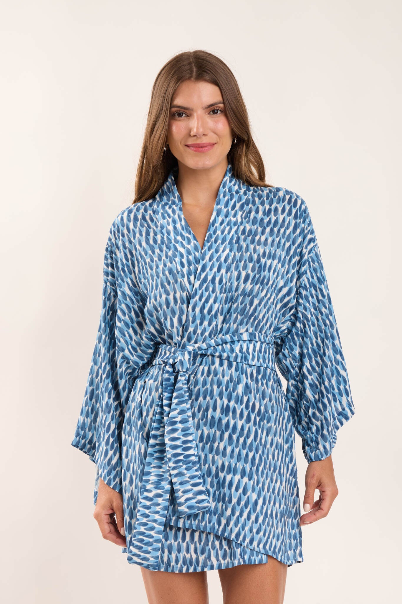 Model Front: Rio De Sol Kaftans / Cover Ups Chuva Kimono
